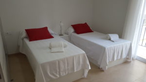 Apartamentos-Valencia-habitacion