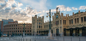 Conoce la historia estacion tren de Valencia